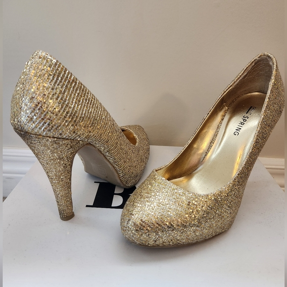 Gold woven textured sandal - Picture 2 of 2